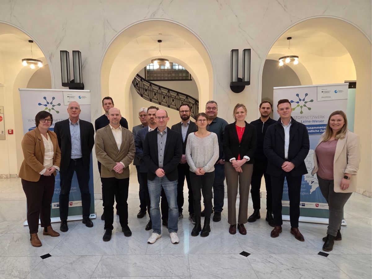 Wasserstoffbeauftragte und Mika Asmuth beim vierten Netzwerktreffen des Wasserstoffnetzwerks Leine-Weser